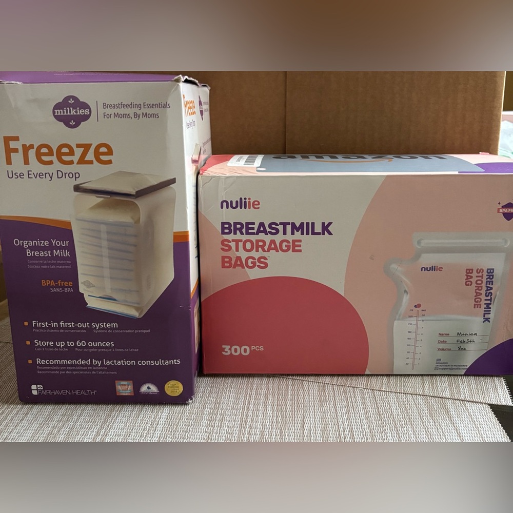 Breastmilk Storage Bags -(300 pcs) & Freezer Storage